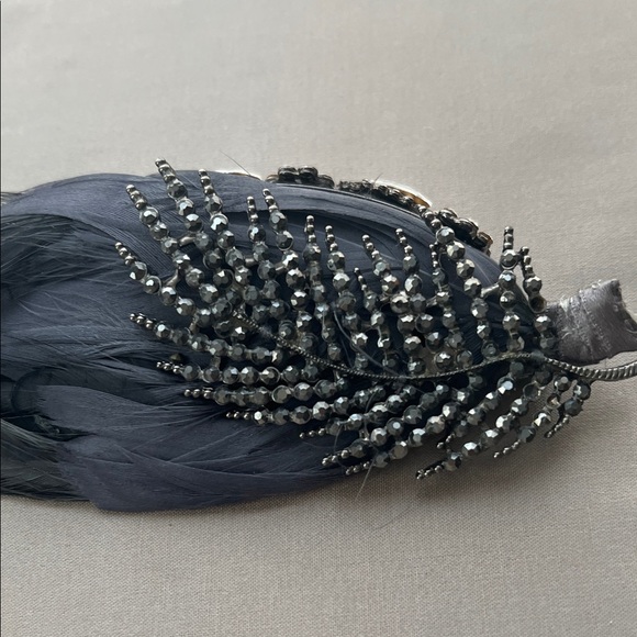 Vintage Chic Black/Gray Feather Hair Clip Accessory With decorative accents